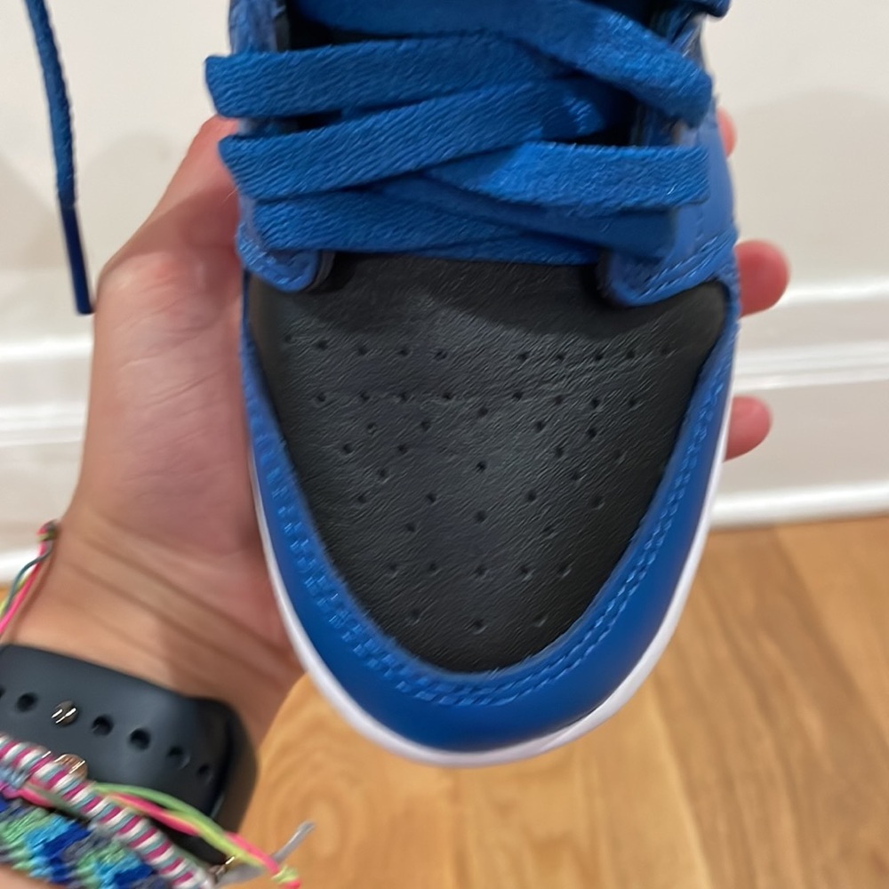Navy blue airJordans hightop worn once not creased these are bought from StockX - Picture 6 of 8